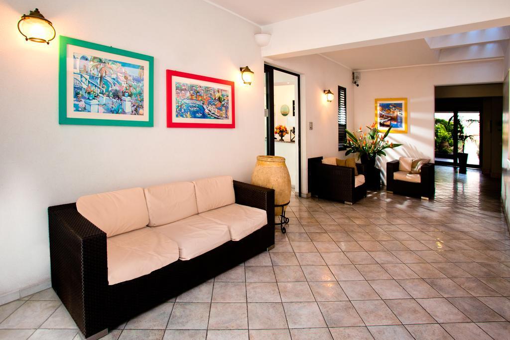 Residence Sant'Anna Pietra Ligure Luaran gambar