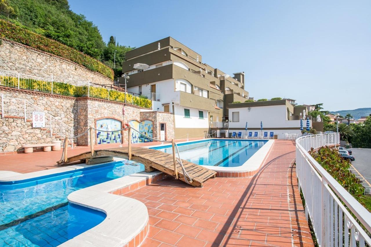 Residence Sant'Anna Pietra Ligure Luaran gambar