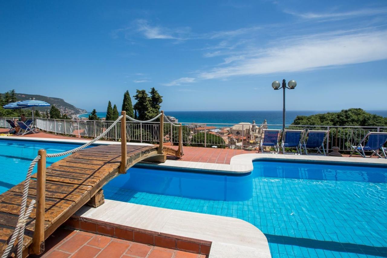 Residence Sant'Anna Pietra Ligure Luaran gambar