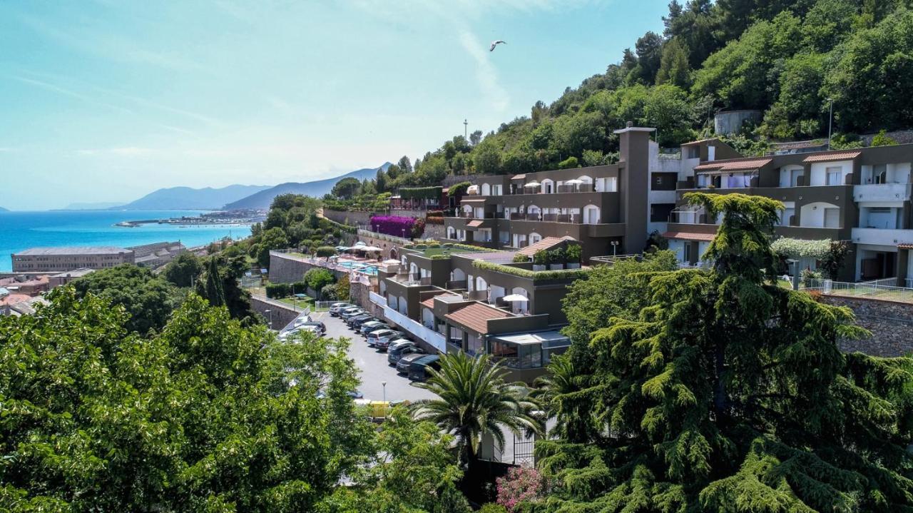 Residence Sant'Anna Pietra Ligure Luaran gambar